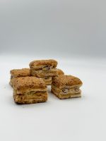 Türkische Süßware mit Mandelüberzug & weißer Schokoladencreme – Bild 2